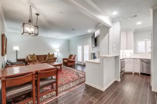 Photo #6: 21150707 Listing 