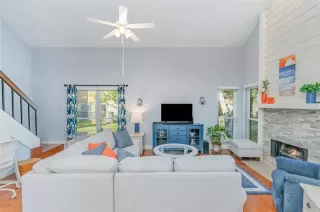 Photo #4: 21151149 Listing 