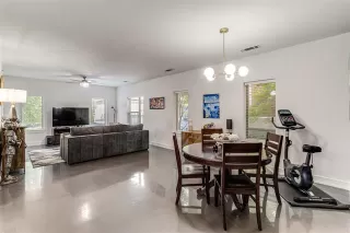 Photo #6: 21151189 Listing 