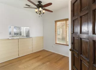 Photo #5: 21151551 Listing