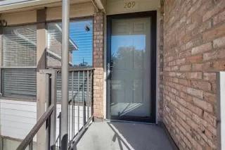 Photo #4: 21152228 Listing 