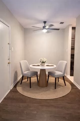 Photo #2: 21152308 Listing 