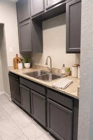 Photo #4: 21152308 Listing 