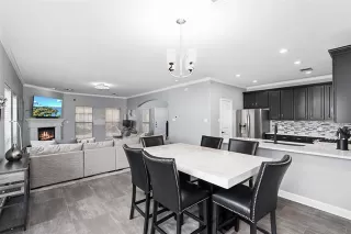 Photo #5: 21152853 Listing