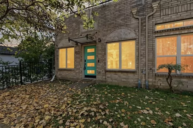 MLS: 21152900 Condo For Sale