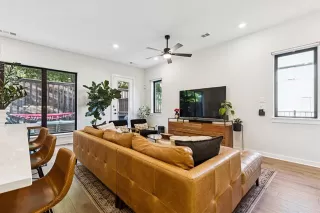 Photo #4: 21153036 Listing 