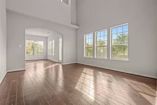 Photo #6: 21153038 Listing 