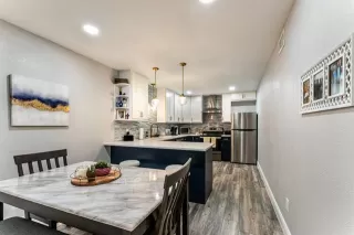 Photo #4: 21154784 Listing 