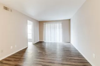 Photo #5: 21154946 Listing 