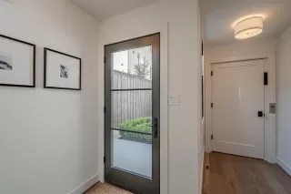 Photo #3: 21155056 Listing