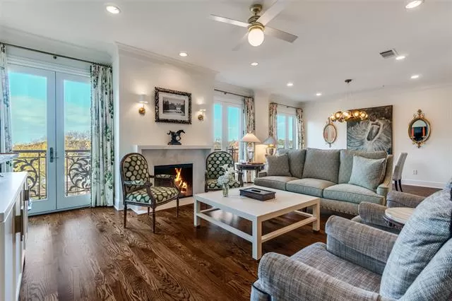 MLS: 21156104 Condo For Sale