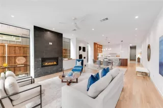 Photo #2: 21156118 Listing 