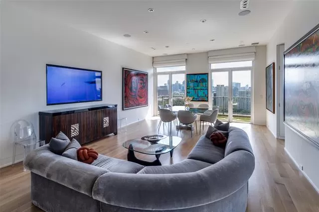 MLS: 21156705 Condo For Sale