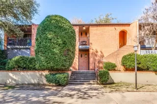 Photo #4: 21156800 Listing 