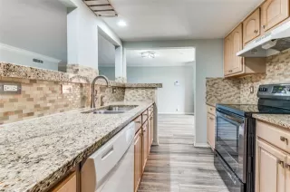 Photo #6: 21156800 Listing 