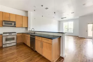 Photo #2: 21157003 Listing 