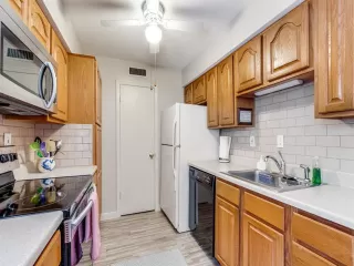 Photo #4: 21157341 Listing 