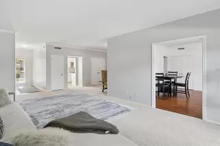 Photo #2: 21157621 Listing 