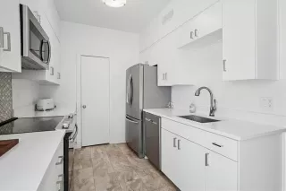 Photo #5: 21157621 Listing 