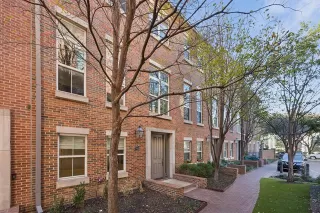 Photo #2: 21158468 Listing