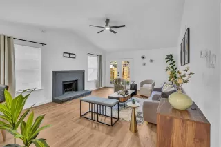 Photo #4: 21158477 Listing 