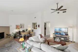 Photo #4: 21158739 Listing 