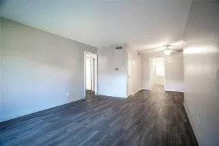 Photo #6: 21159302 Listing 