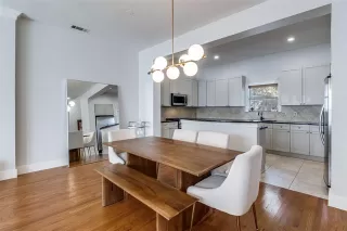 Photo #2: 21159761 Listing