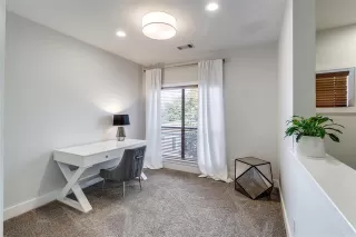 Photo #5: 21159761 Listing