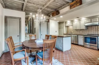 Photo #6: 21160378 Listing 