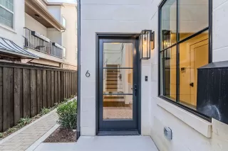 Photo #2: 21160394 Listing 