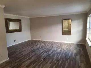 Photo #4: 21160604 Listing 