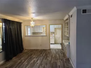 Photo #5: 21160604 Listing 