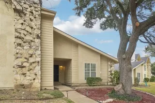 Photo #2: 21160705 Listing