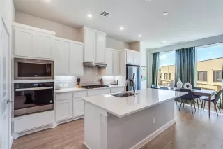 Photo #3: 21160733 Listing