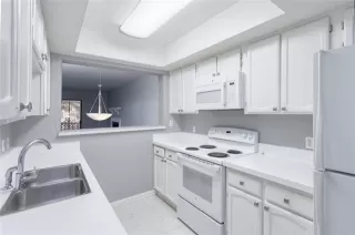 Photo #5: 21160835 Listing 