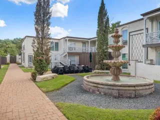 Photo #2: 21161427 Listing