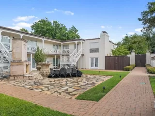 Photo #3: 21161427 Listing