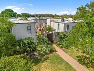 Photo #6: 21161427 Listing