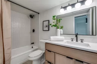 Photo #4: 21161682 Listing