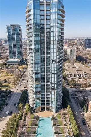 More Details about MLS # 21161829 : 2900 MCKINNON STREET #303