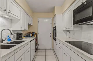 Photo #6: 21161893 Listing