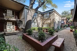 Photo #4: 21162040 Listing 