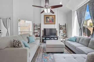 Photo #2: 21162054 Listing