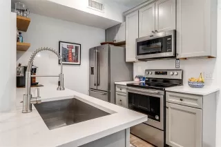 Photo #5: 21162136 Listing 