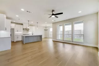 Photo #5: 21162254 Listing
