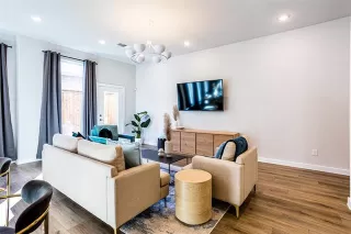 Photo #3: 21162576 Listing 