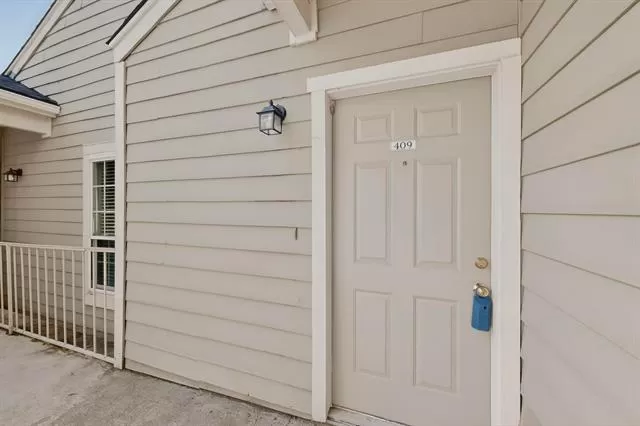 MLS: 21162694 Condo For Sale