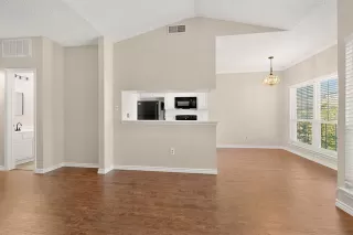 Photo #4: 21162694 Listing 