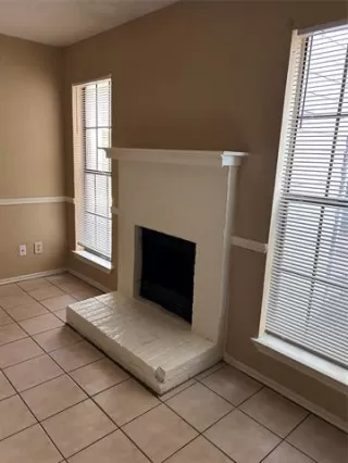 Photo #5: 21163144 Listing